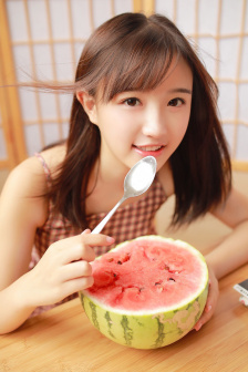 进去插几下就射